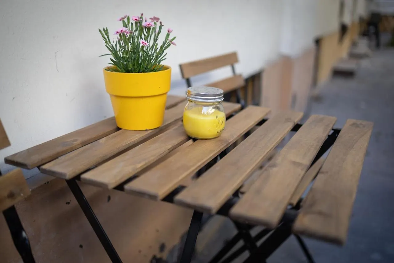 Mooki Rumbach Budapest Apartment