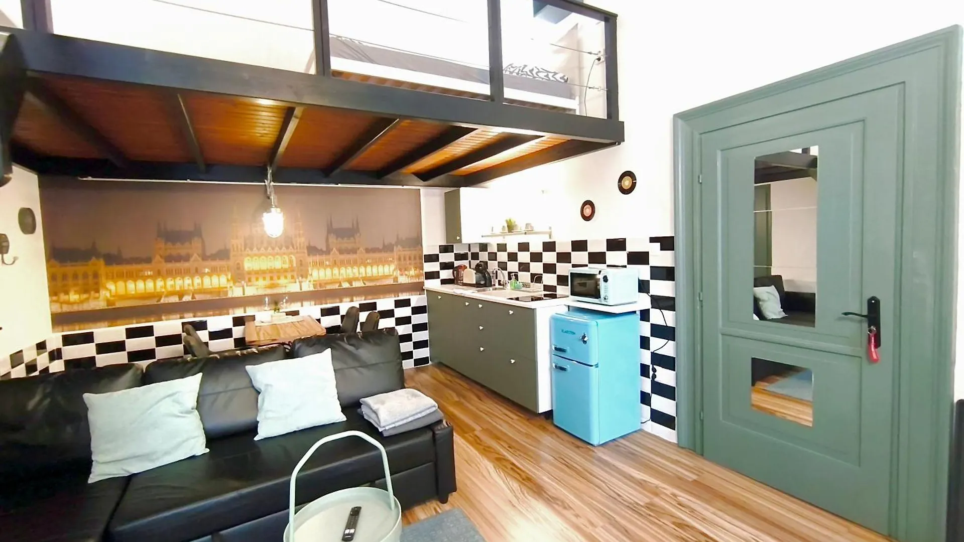 Mooki Rumbach Budapest Apartment