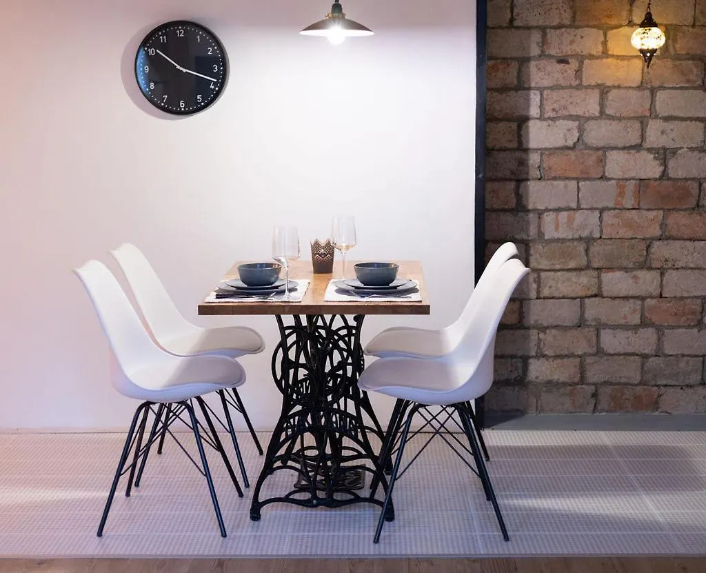 Mooki Rumbach Budapest Apartment