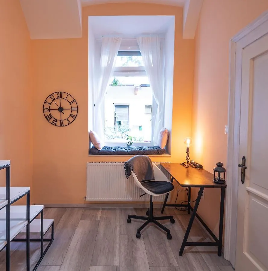 Mooki Rumbach Budapest Apartment
